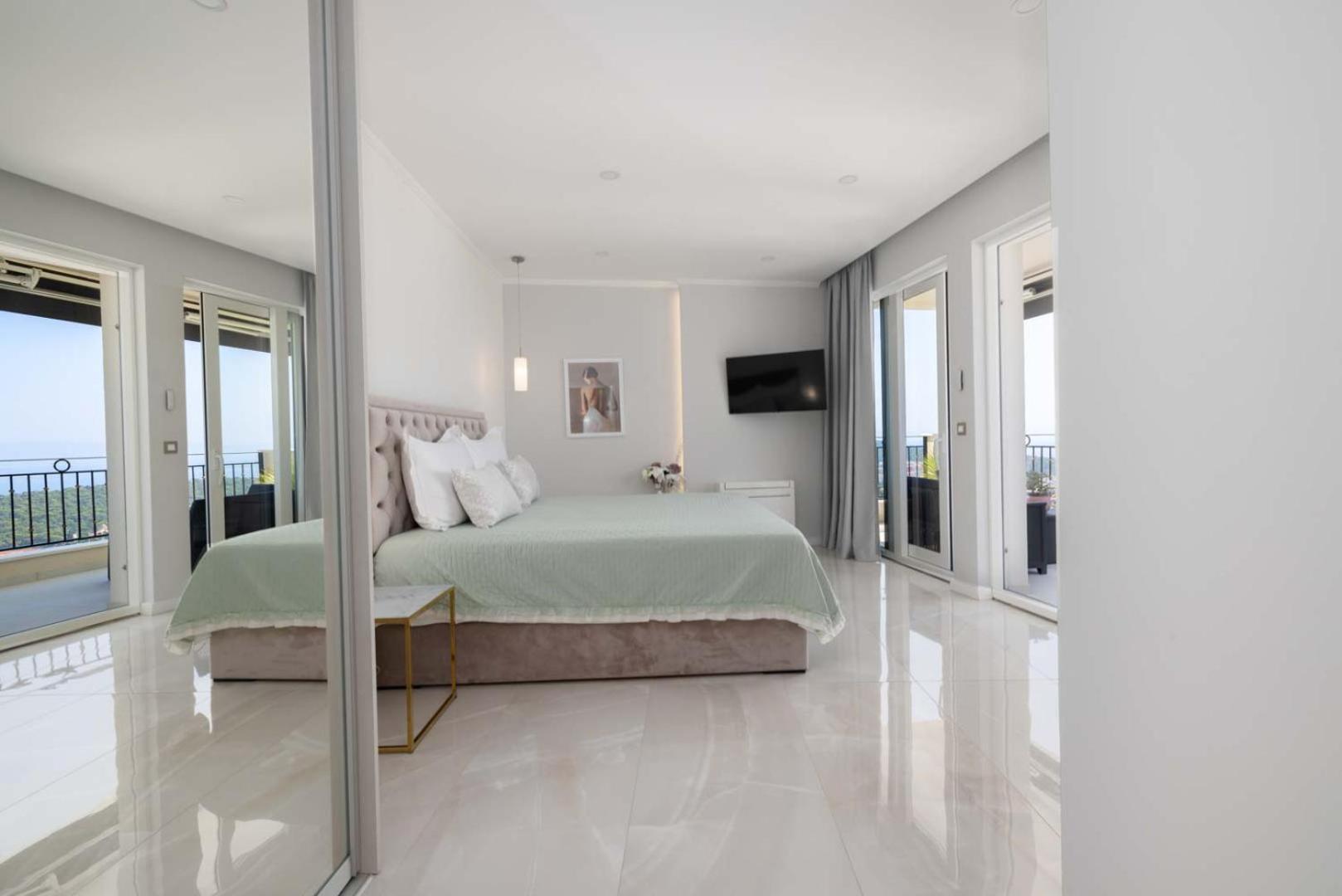 Smaragd - 150m2 - New Penthouse With Amazing Sea View, Panoramic Elevator And Shared Pool *