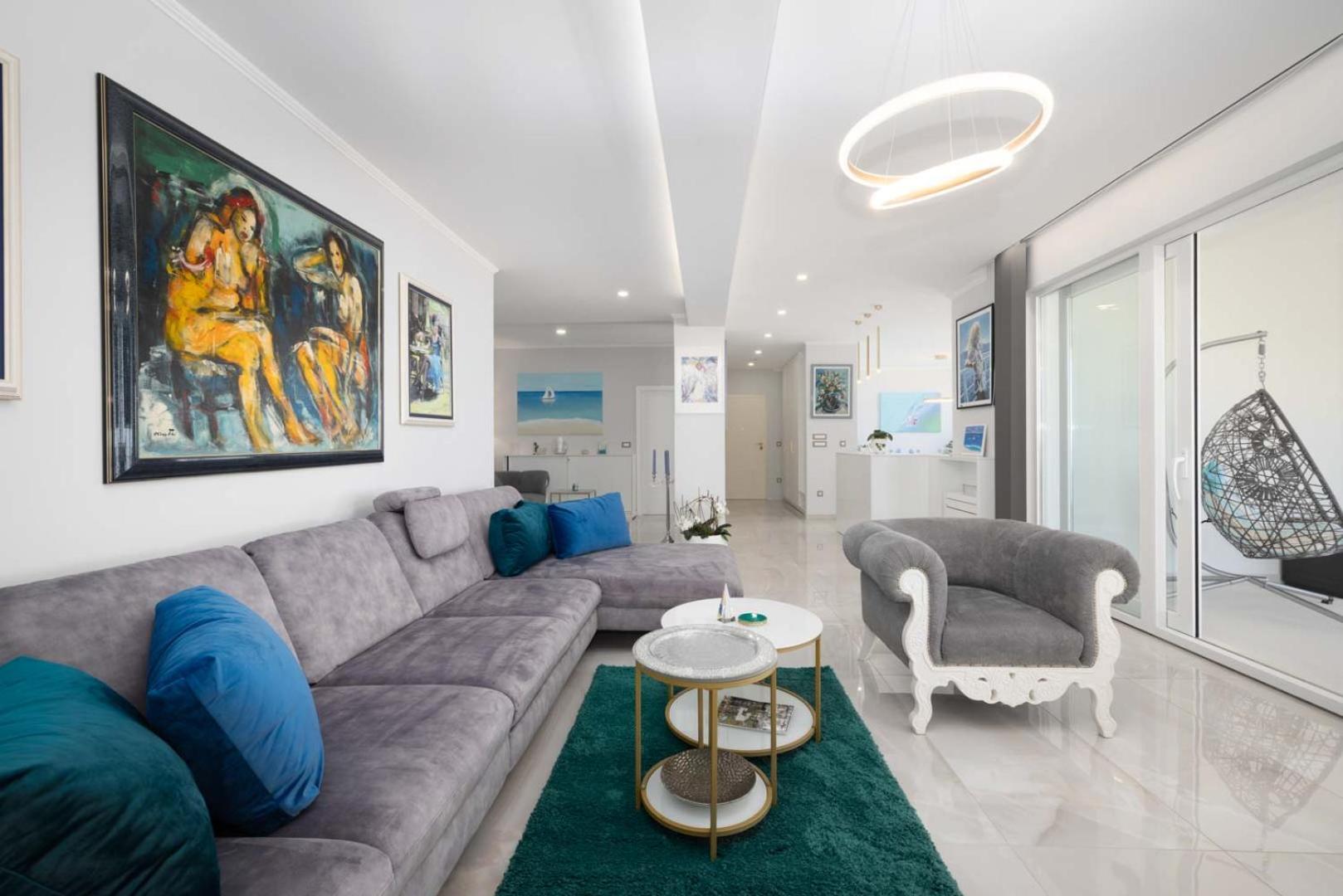 Smaragd - 150m2 - New Penthouse With Amazing Sea View, Panoramic Elevator And Shared Pool