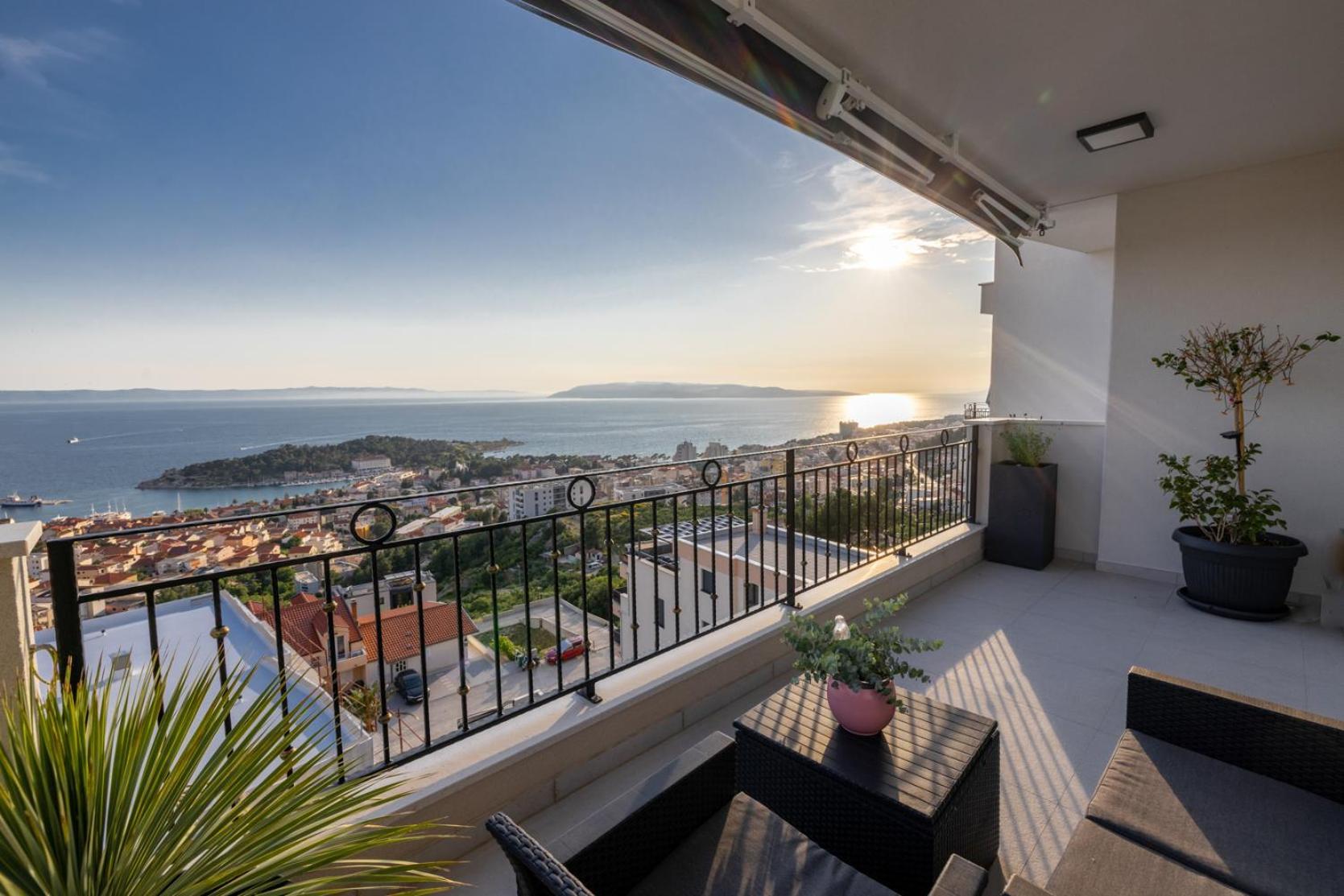 Apartment Smaragd - 150m2 - New Penthouse With Amazing Sea View, Panoramic Elevator And Shared Pool *