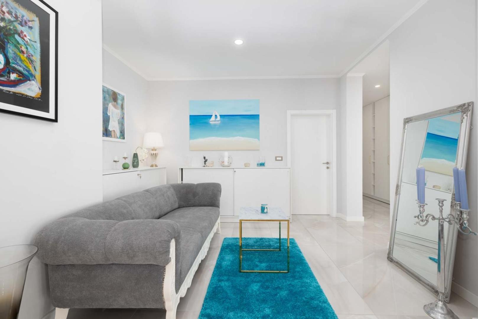 Apartment Smaragd - 150m2 - New Penthouse With Amazing Sea View, Panoramic Elevator And Shared Pool *